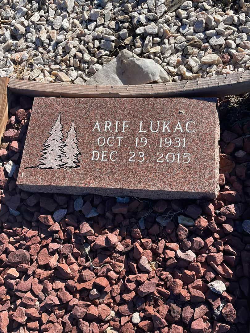 Arif Lukac's grave. Photo 1