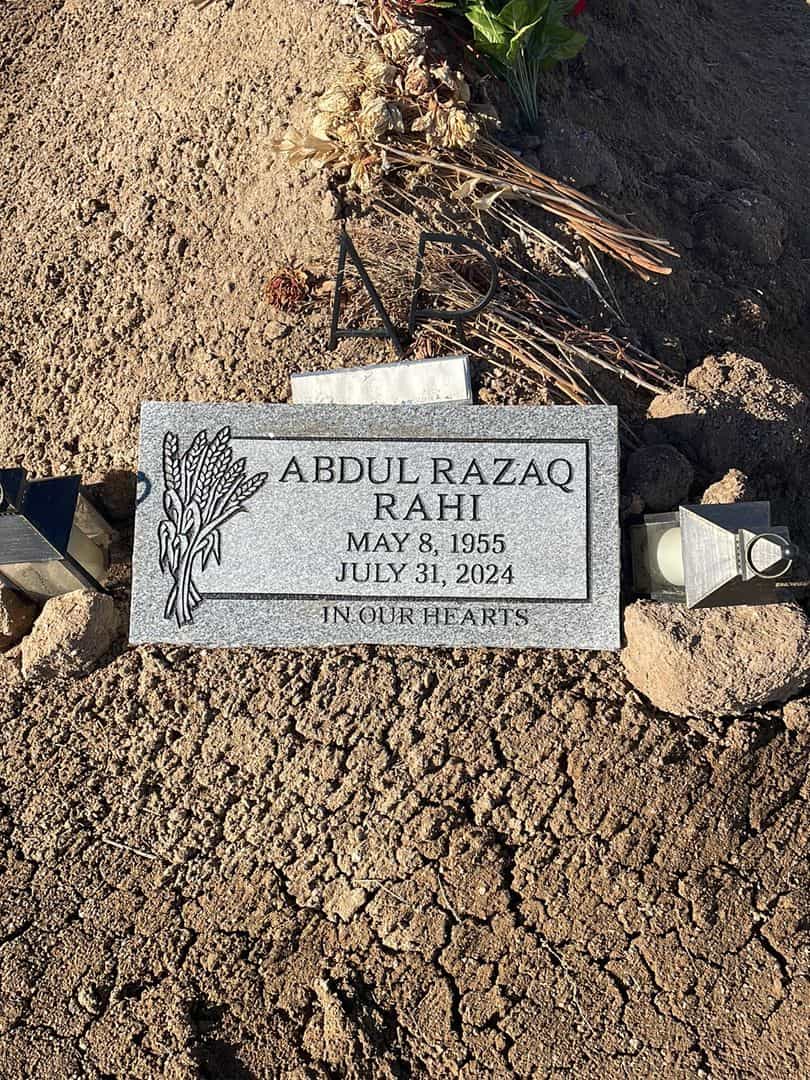 Abdul Razaq Rahi's grave. Photo 1