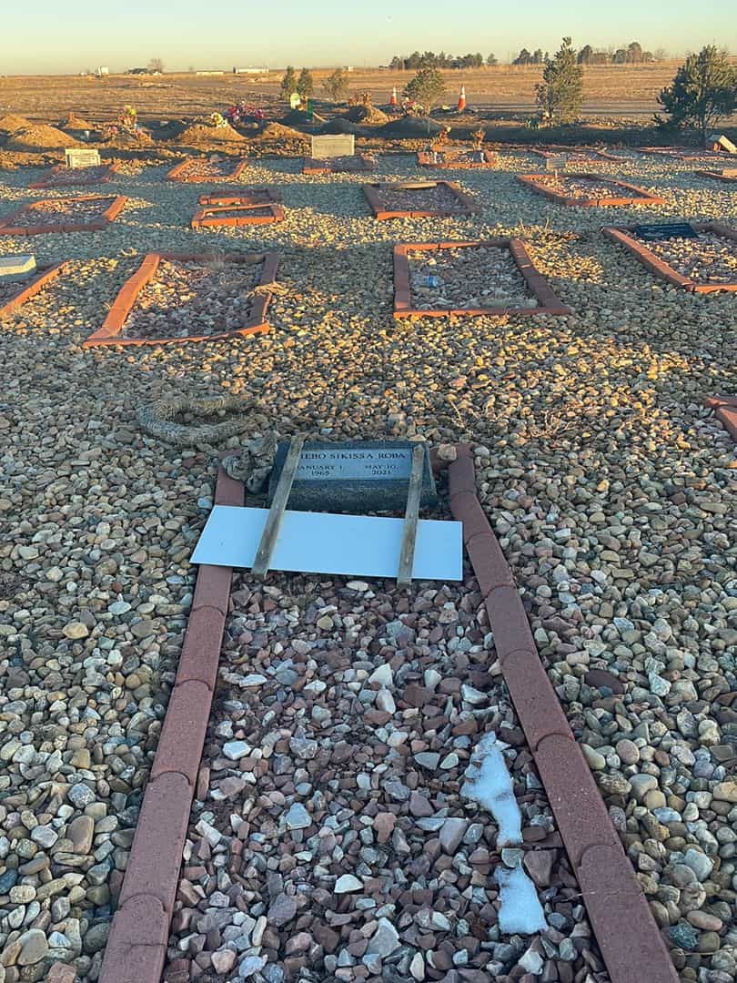 Hebo Sikissa Roba's grave. Photo 2