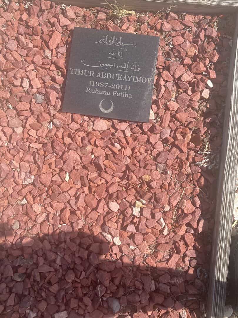 Timur Abdukayimov's grave. Photo 1
