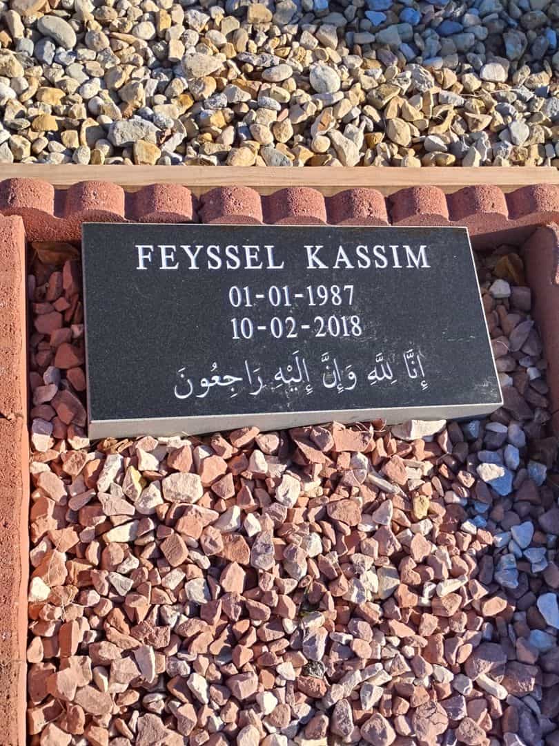 Feyssel Kassim's grave. Photo 1