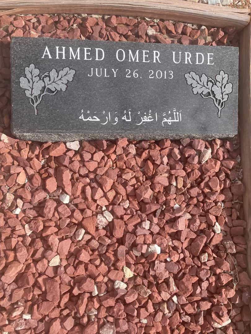 Ahmed Omer Urde's grave. Photo 1