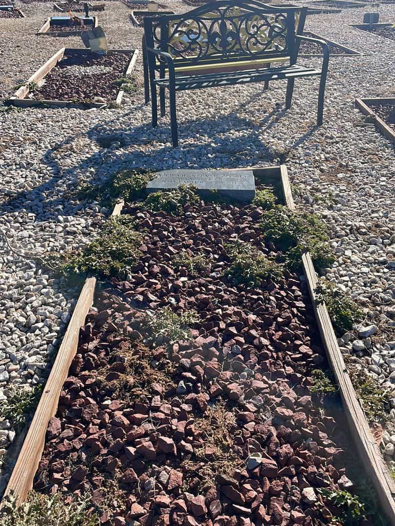 Akbar Shah Zaziy's grave. Photo 2