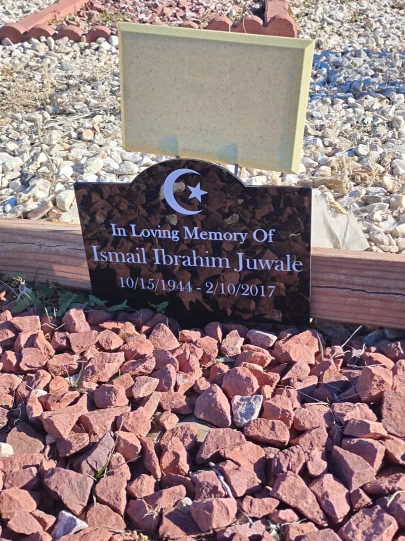 Ismail Ibrahim Juwale's grave. Photo 1
