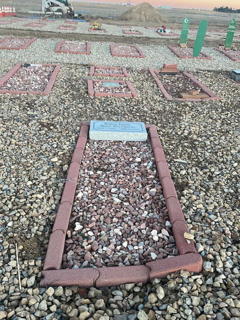 Bobur Ismoil Oglu Yulchiyev's grave. Photo 2