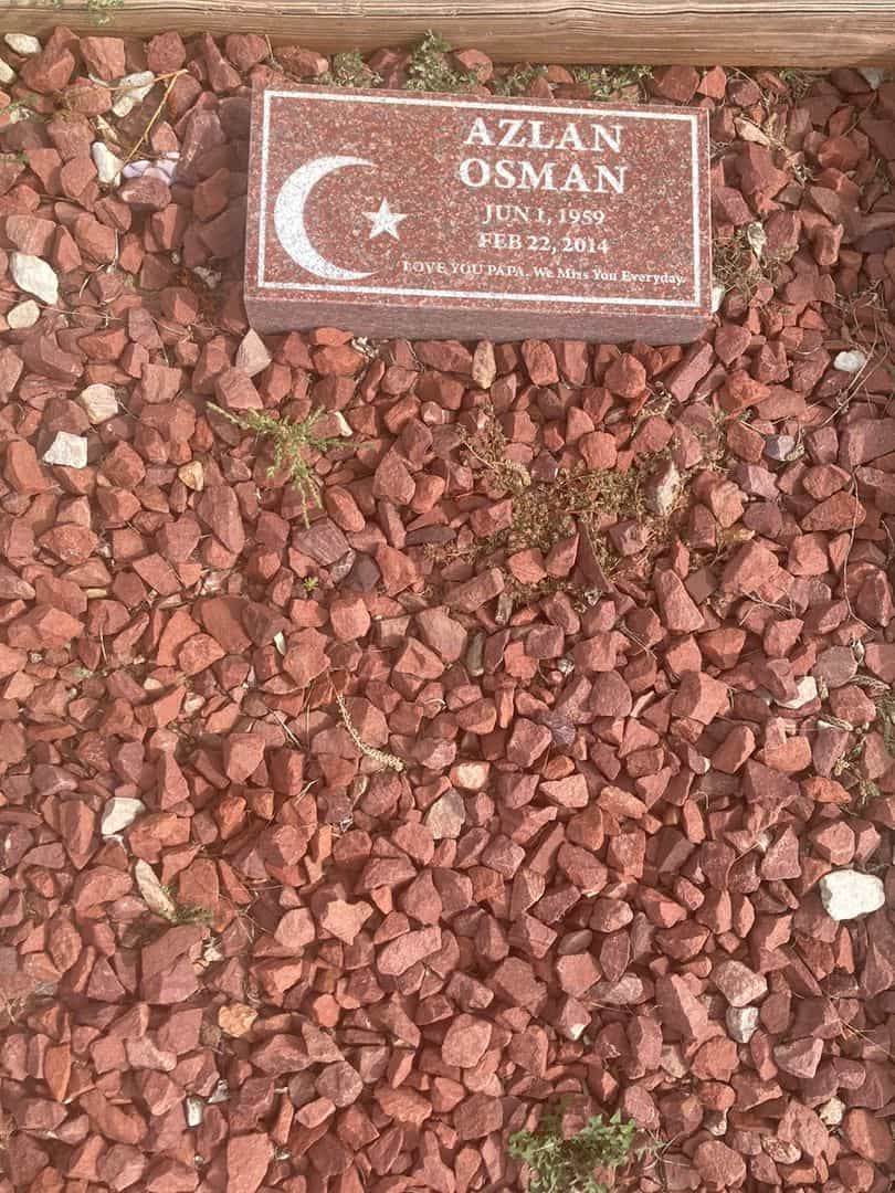 Azlan Osman's grave. Photo 1