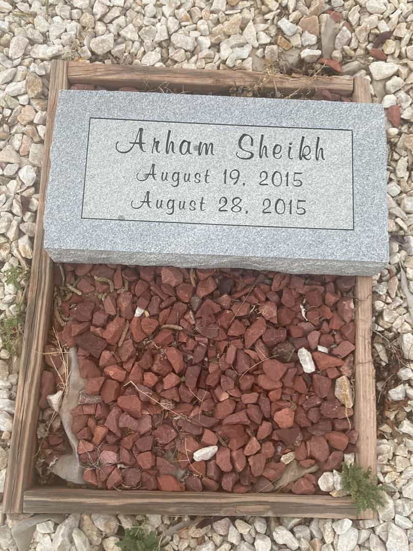 Arham Sheikh's grave. Photo 1