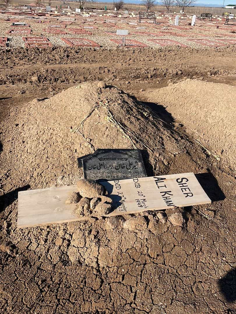 Sher Ali Khan's grave. Photo 2