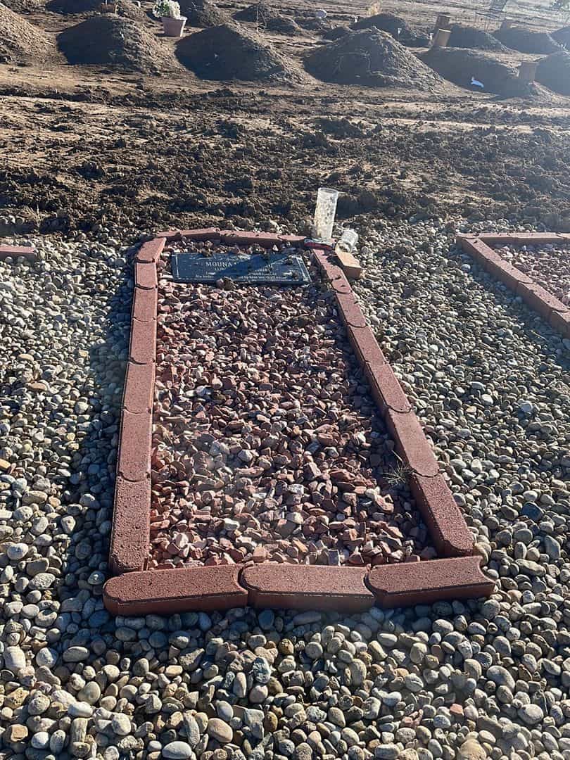 Mouna Massanou's grave. Photo 2