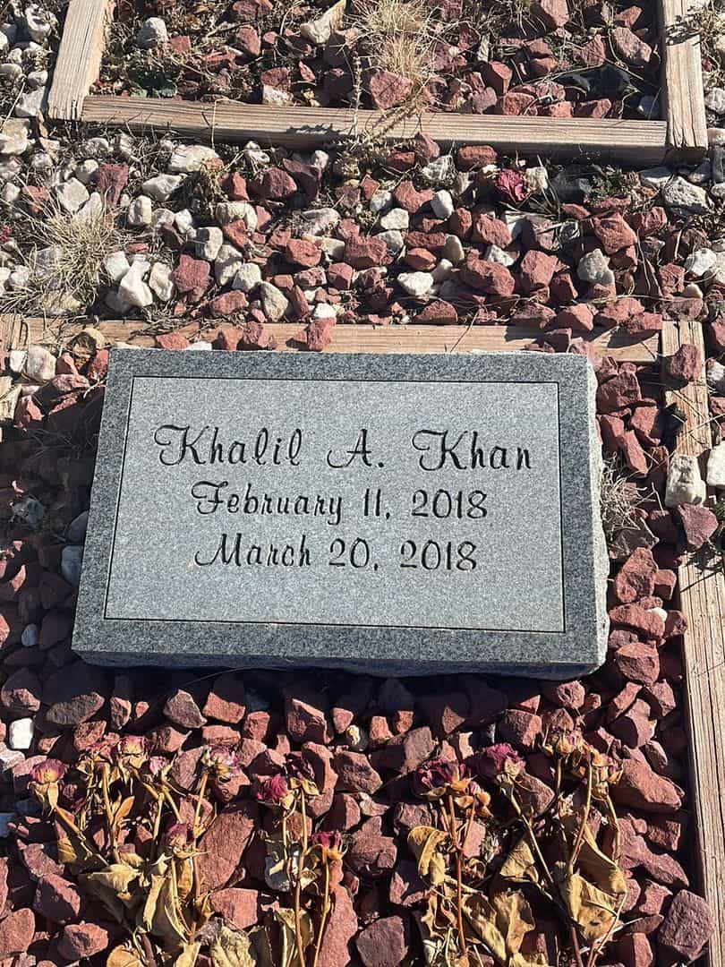 Khalil A. Khan's grave. Photo 1