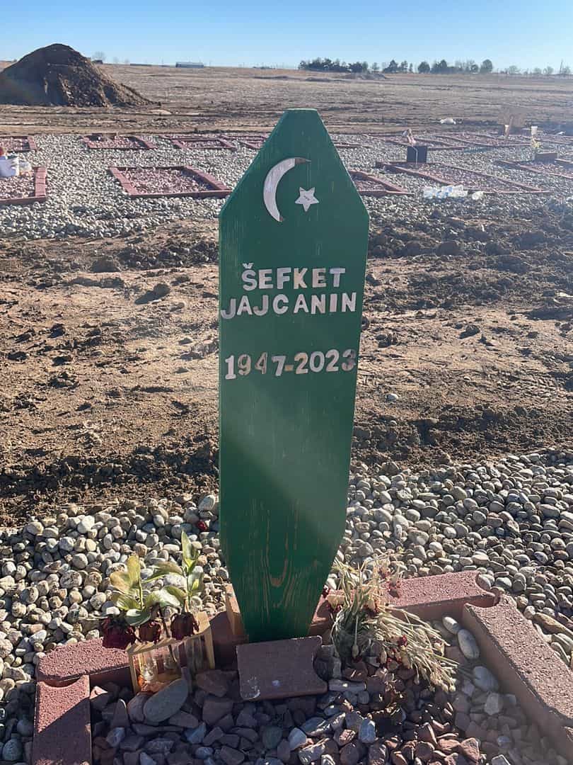 Sefket Jajcanin's grave. Photo 1