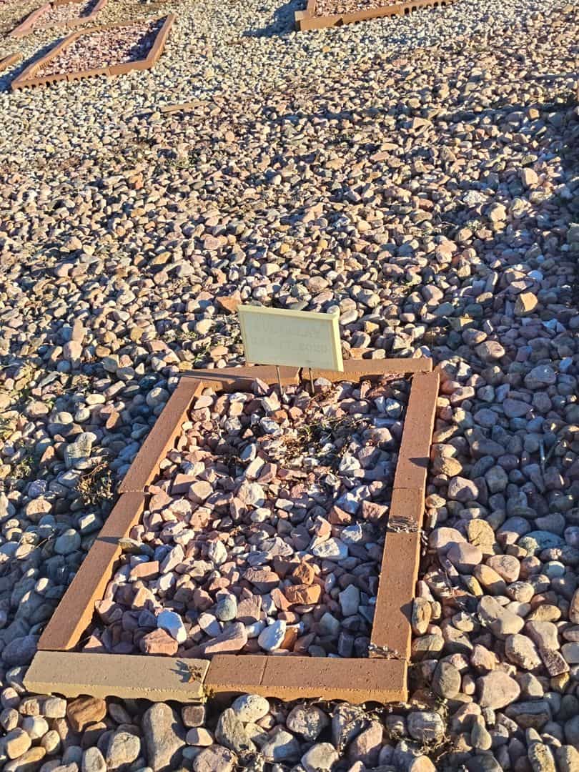 Eve Golay's grave. Photo 2