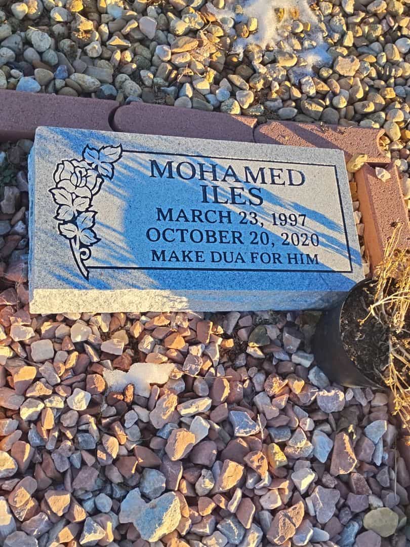 Mohamed Iles's grave. Photo 1