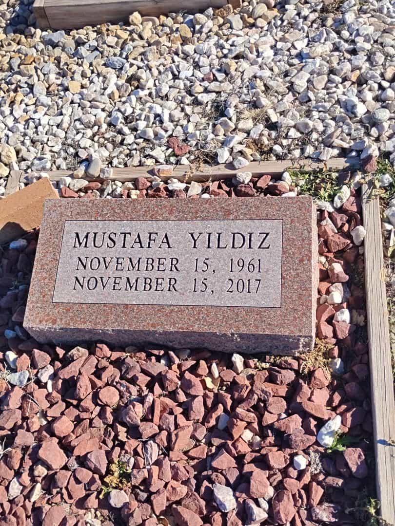 Mustafa Yildiz's grave. Photo 1