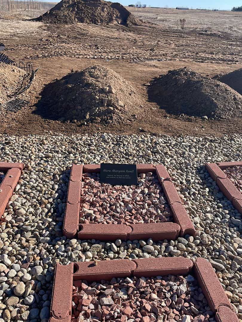 Nora Maryam Renil's grave. Photo 2