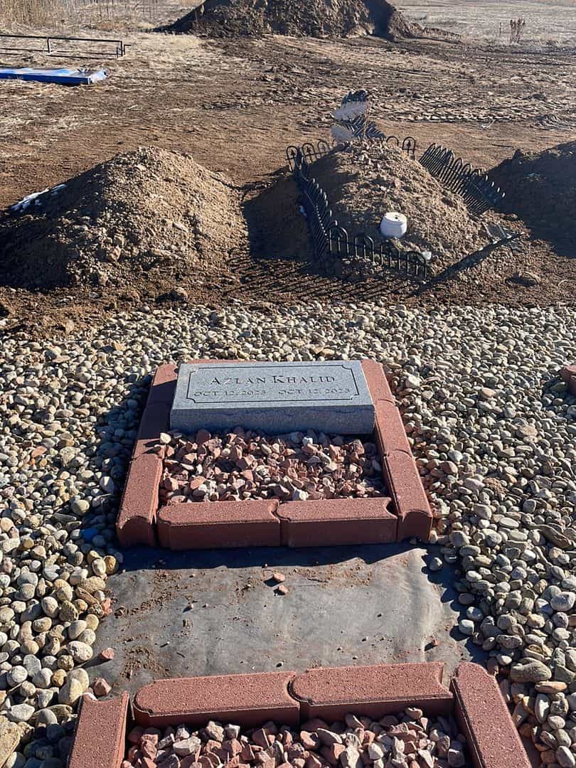 Azlan Khalid's grave. Photo 2