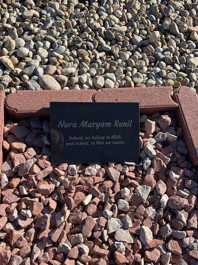 Nora Maryam Renil's grave. Photo 1