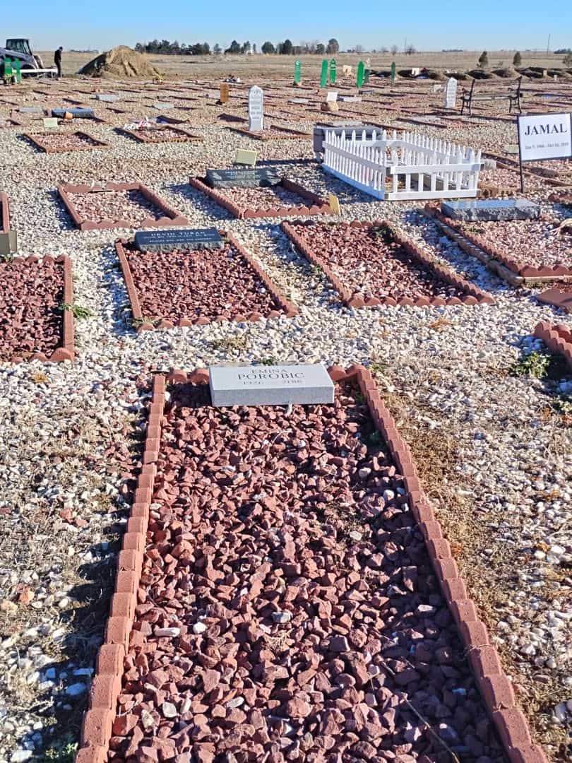 Emina Porobic's grave. Photo 2
